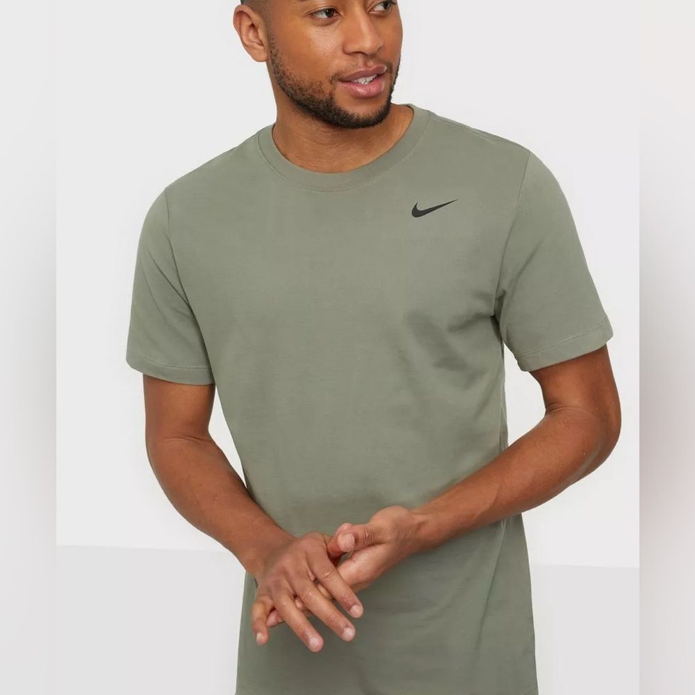 Nike Dri-fit T-Shirt Size‎ Large Green activewear